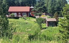 Kullsbjoerken Bed & Breakfast
